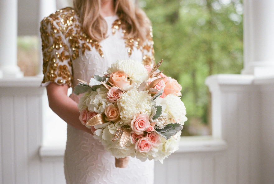 gold bouquet wedding