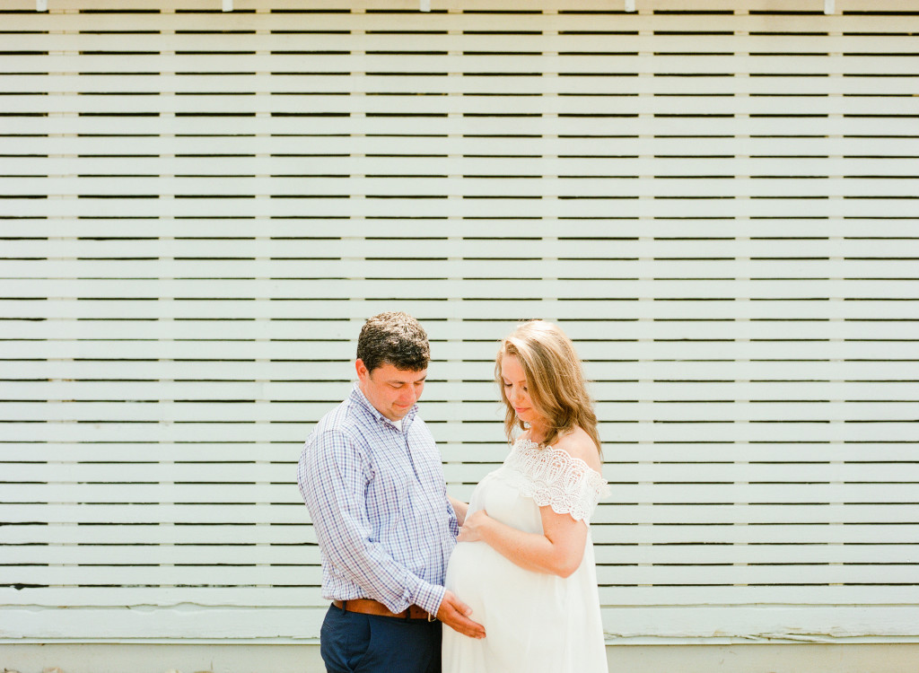 baby girl gender neutral maternity session