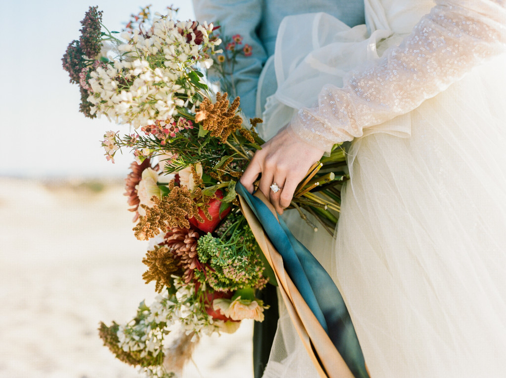 fall beach wedding obx jockeys ridge nc photographer nags head rodanthe